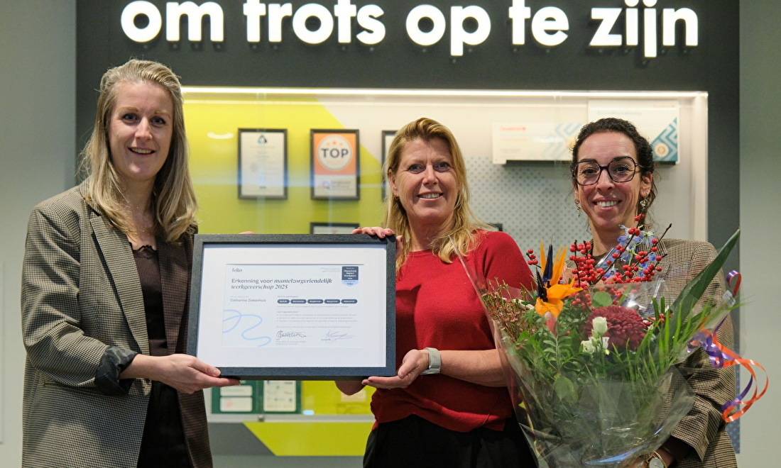 Simone Mutsears van het Catharina Ziekenhuis ondertekent het Keurmerk